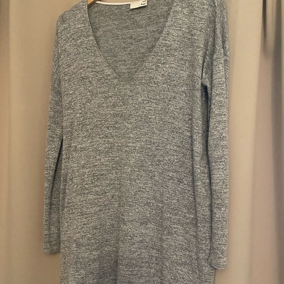 ARITZIA long sleeve dress - Picture 1 of 1